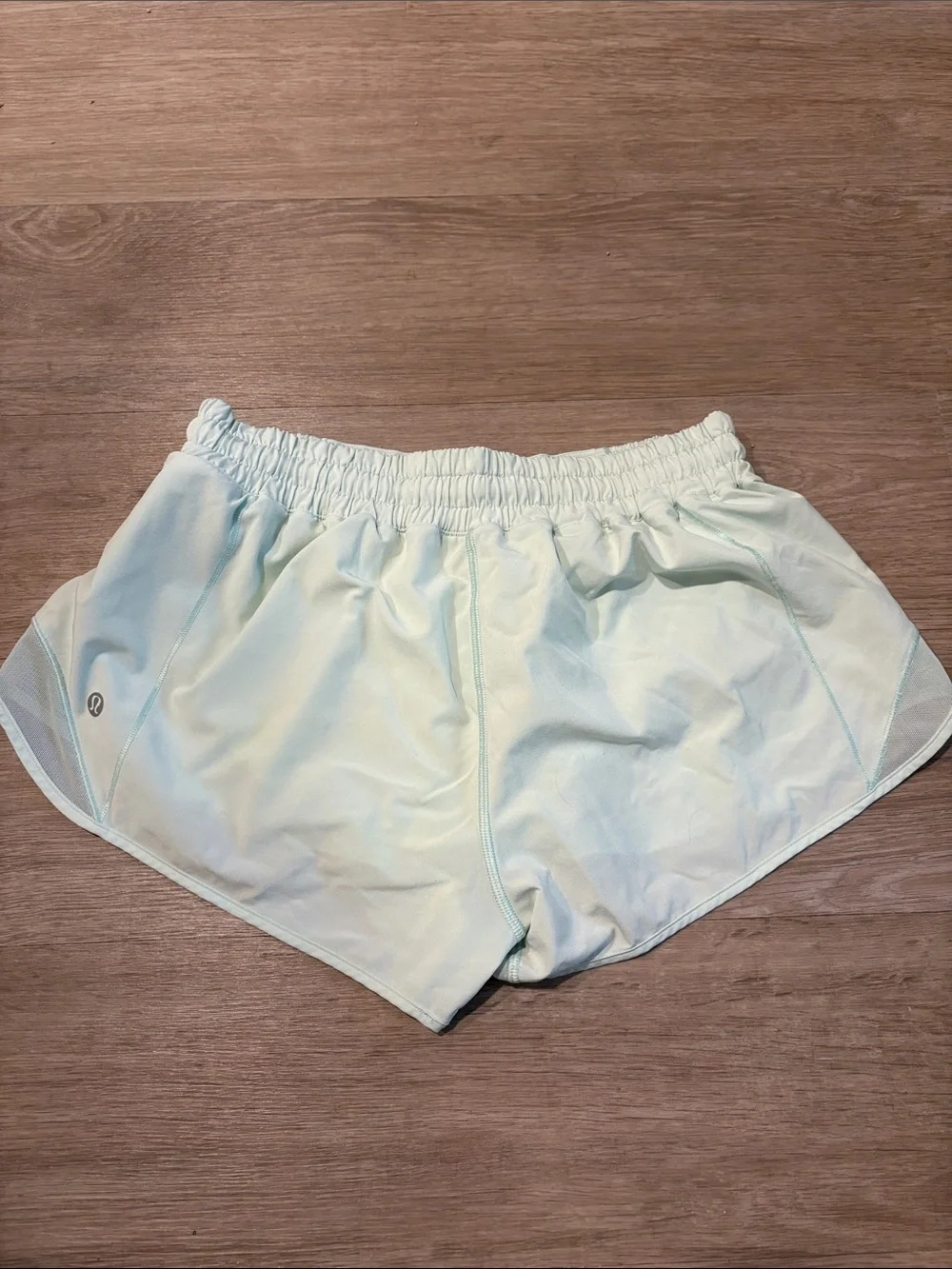 Lululemon Hotty Hot Short 2.5” Inseam size 8 Teal